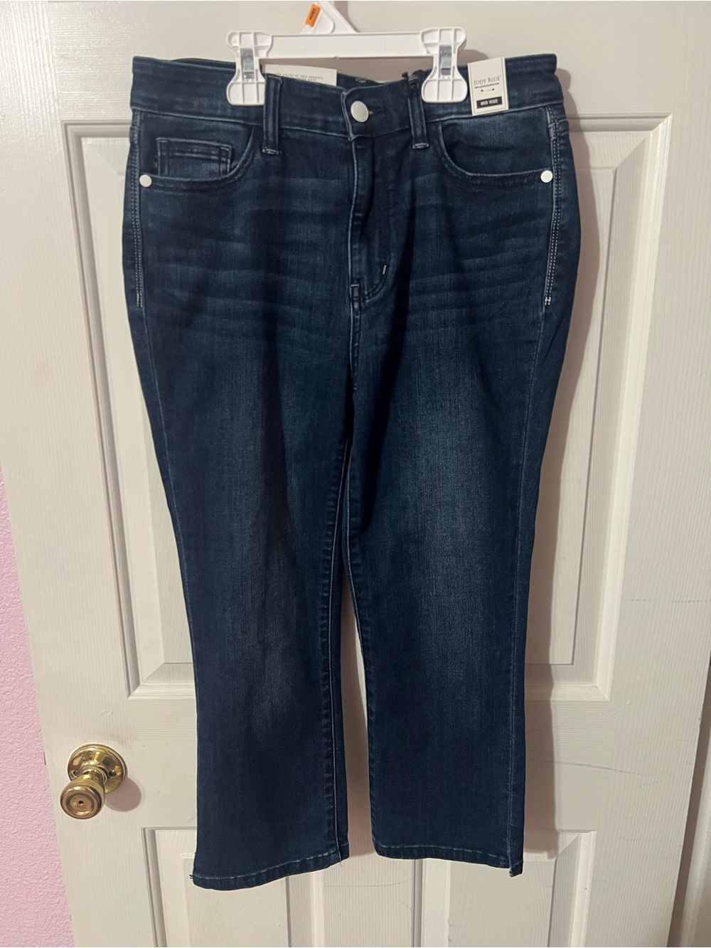 Judy Blue Dark wash mid rise capris